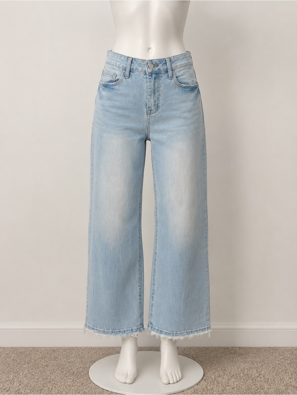 Light Wash Wide Leg Crop Jeans - Women